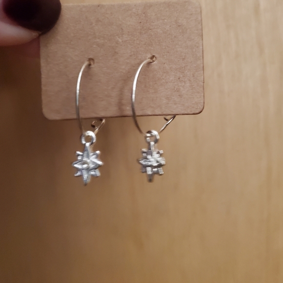 Earrings - Picture 6 of 7